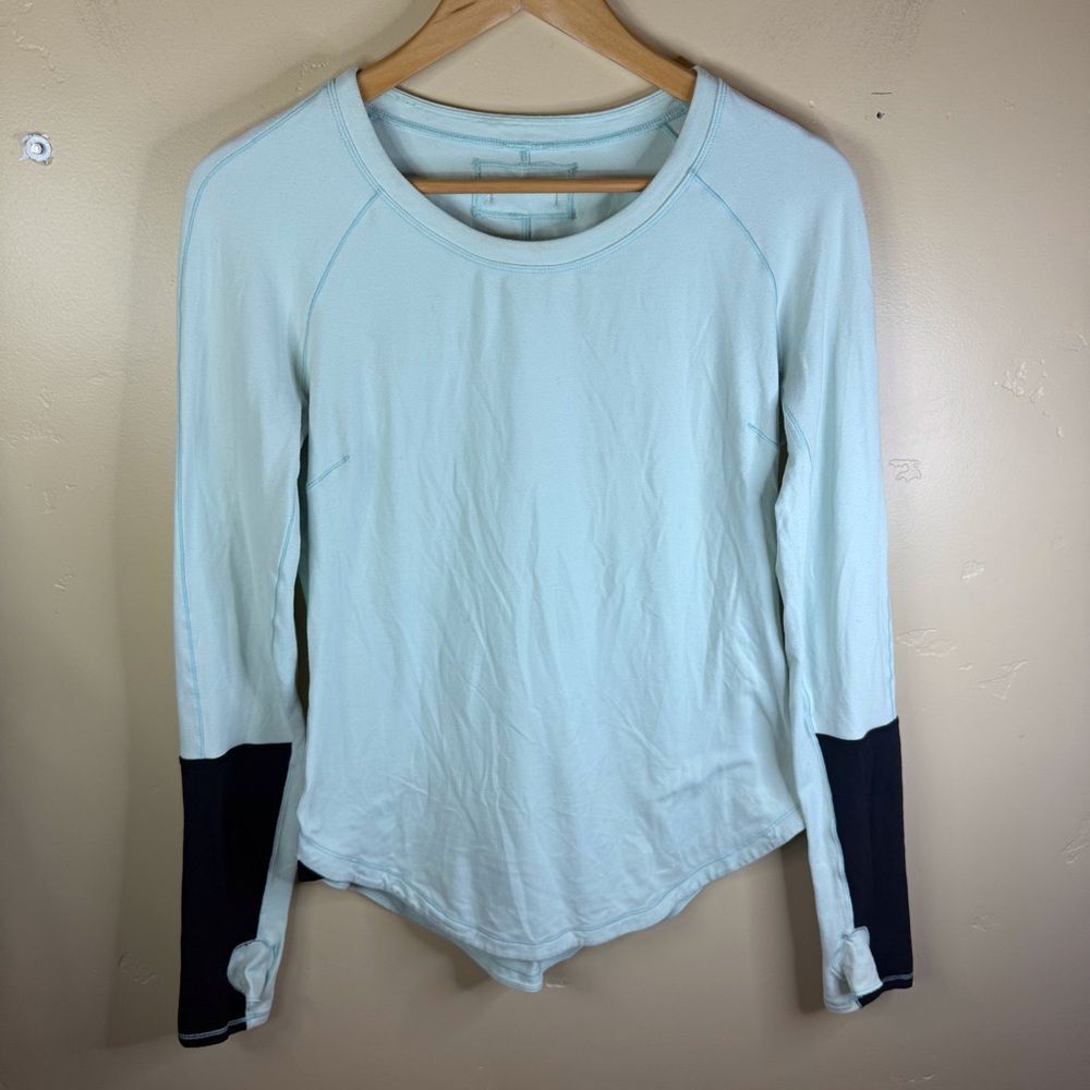 Lululemon Long Sleeve Mint Moment Activewear Womens Top Size 8 Outdoor Running‎